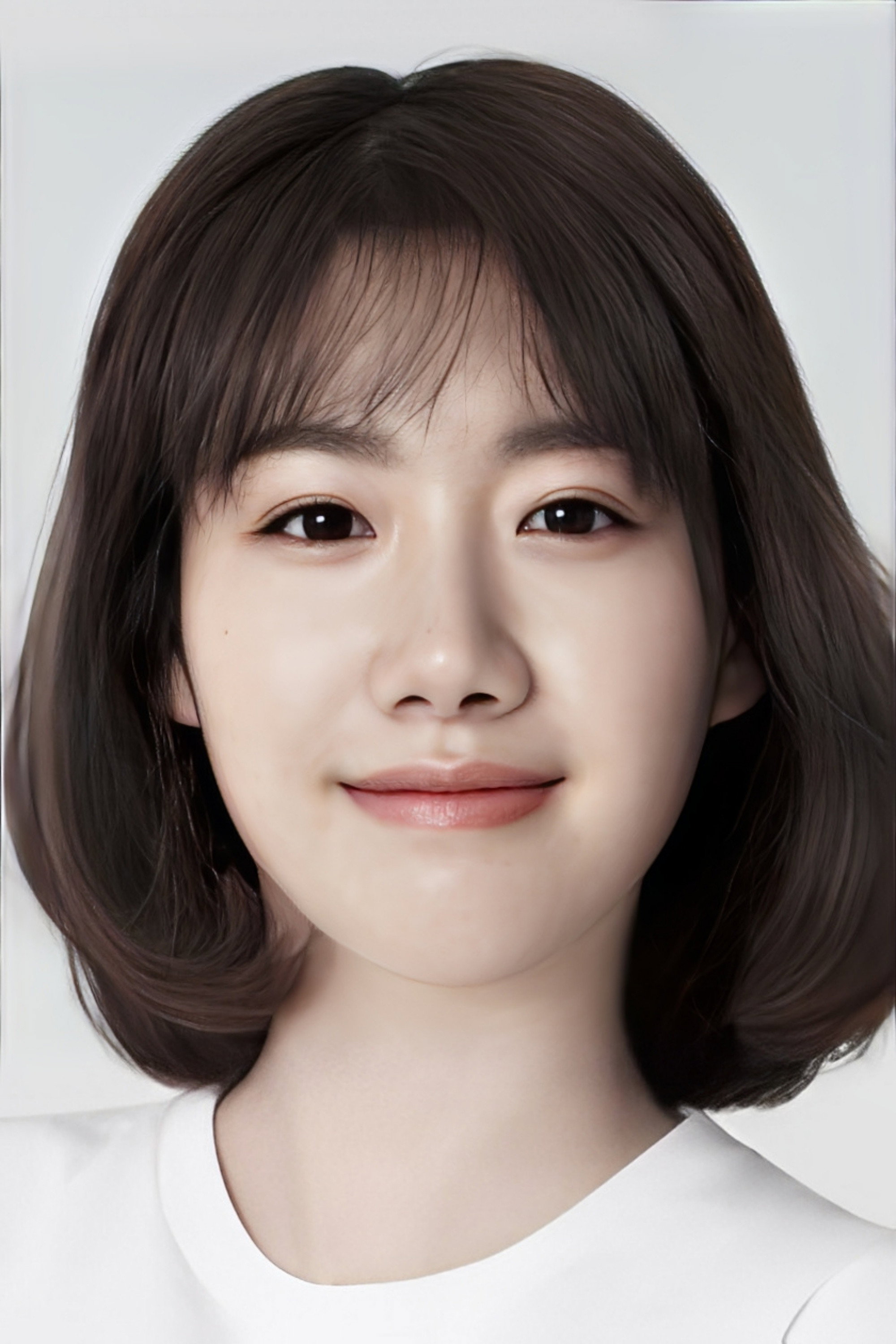 Wang Ting as Bai Bai in Let Me Out