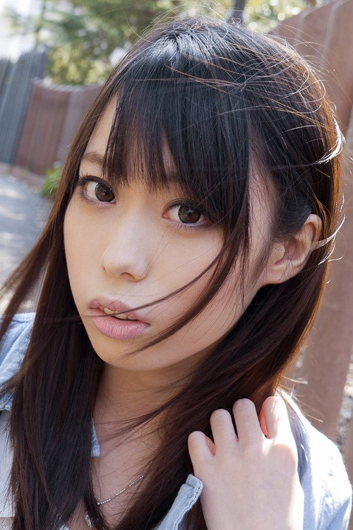 川菜美鈴 as Yumi in Kôshoku danjo: Sex no kisetsu