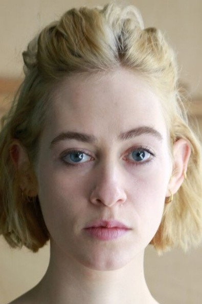 Lia von Blarer as Emma Fux in MaPa