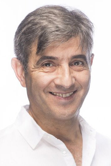 Miroslav Kolbašský as komentár in Maliar doktora smrti
