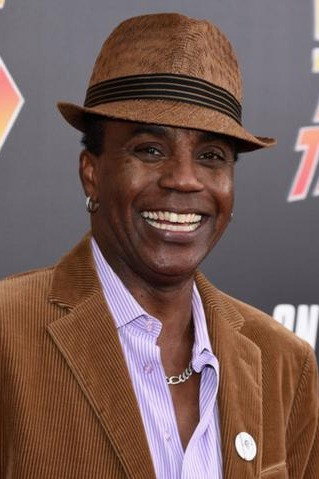 Donald Fullilove as Jason Phillips (voice) in Emergency +4