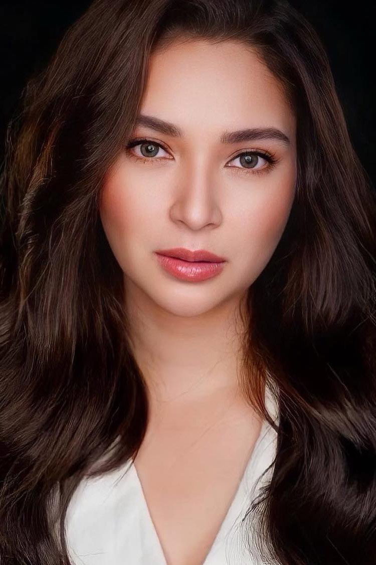 Ryza Cenon as Marla Lucero / fake Aginaya / Bugana in Machete