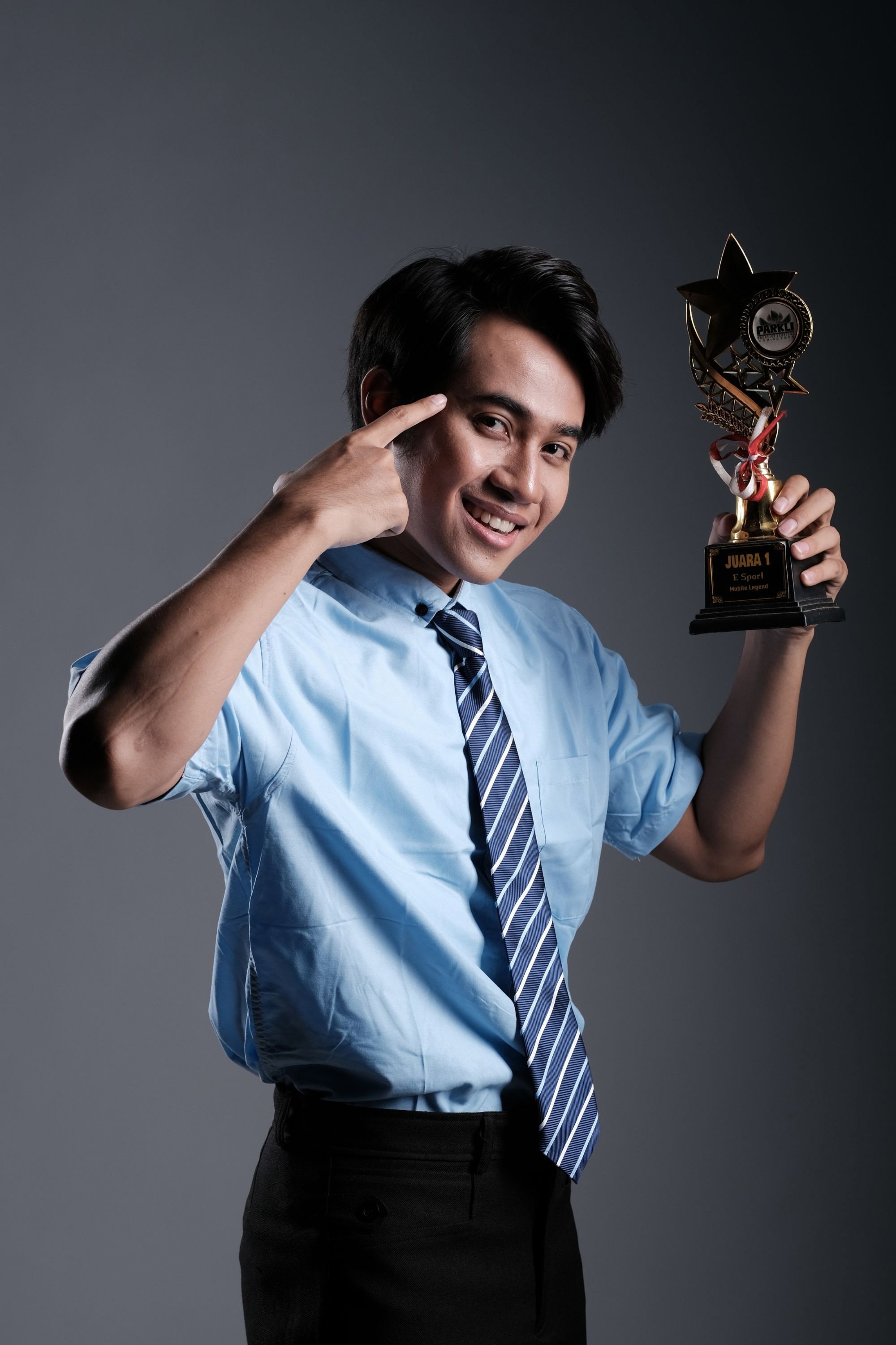 Sherwin Alfad as Roni in DEAL!