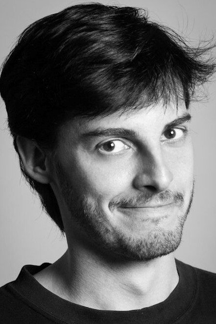 Jorge Guimerá as Periodista 1 in Normas para una página de sucesos