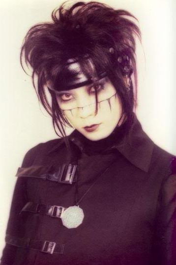 Sugiya as Himself in Moi dix Mois: DIXANADU