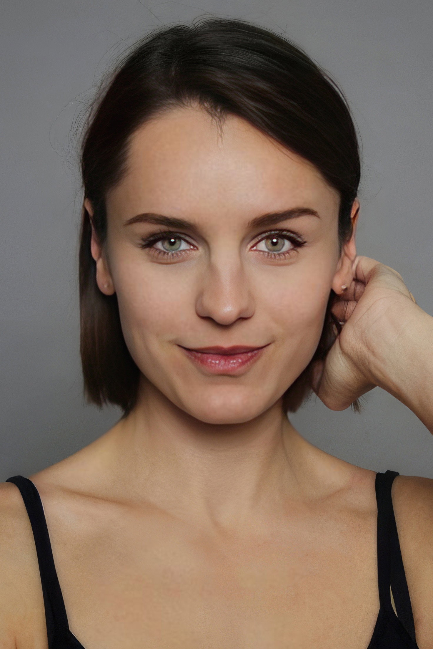 Monika Šagátová as Hana Kopecká in Divoké kone