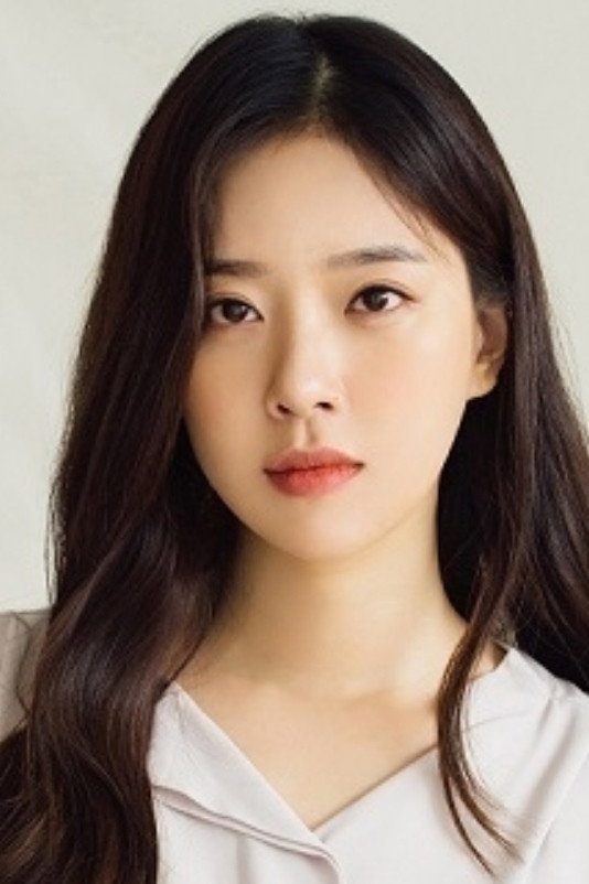 Song Min-gyeong as Han Jae-in in 10-Day Lover