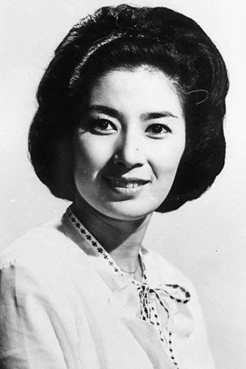 白川由美 as Fusa Namikawa in Young Challengers