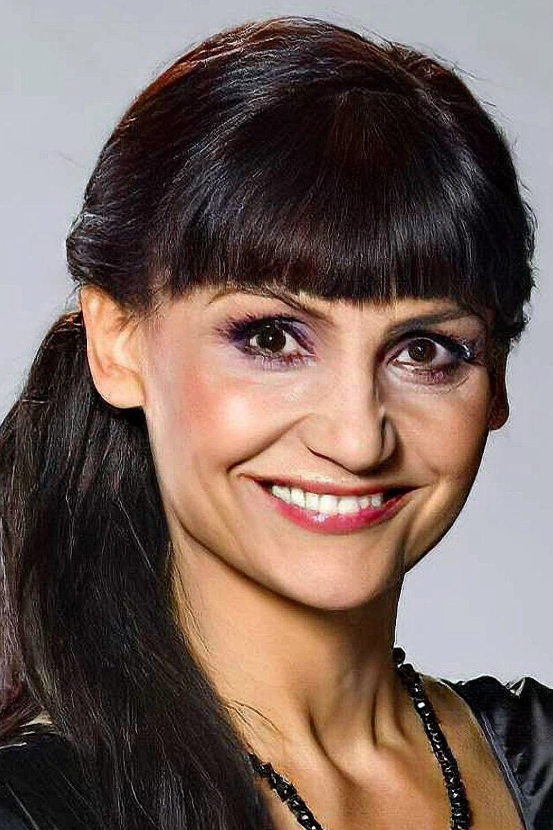 Małgorzata Pieczyńska as Sabina Borkowska in Ekstradycja