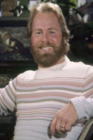 Marty Stouffer as Narrator in Marty Stouffer's Wild America