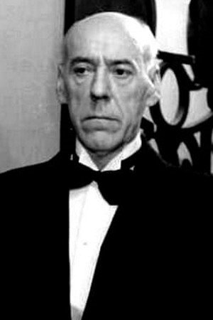 Max Elloy as Le maître d'hôtel chez Larue in Mitsou