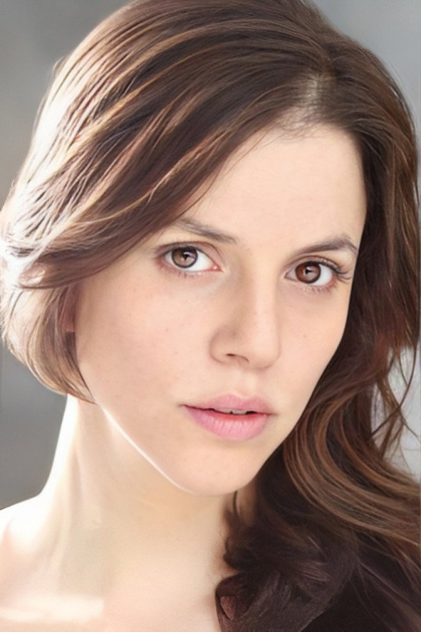 Pınar Öğün as Türkan Saylan in Türkan