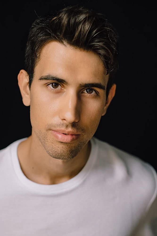 Riun Garner as Tyler (voice) in Cosmic