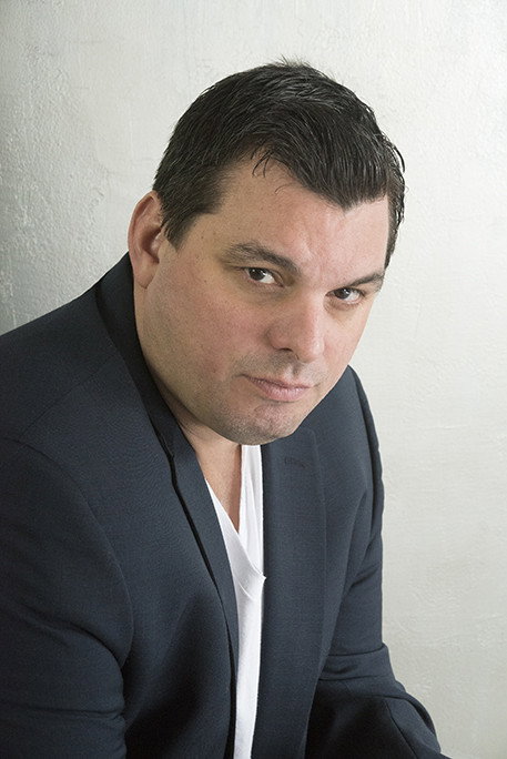 Jason Furlani as Joe Lewis in The Walls