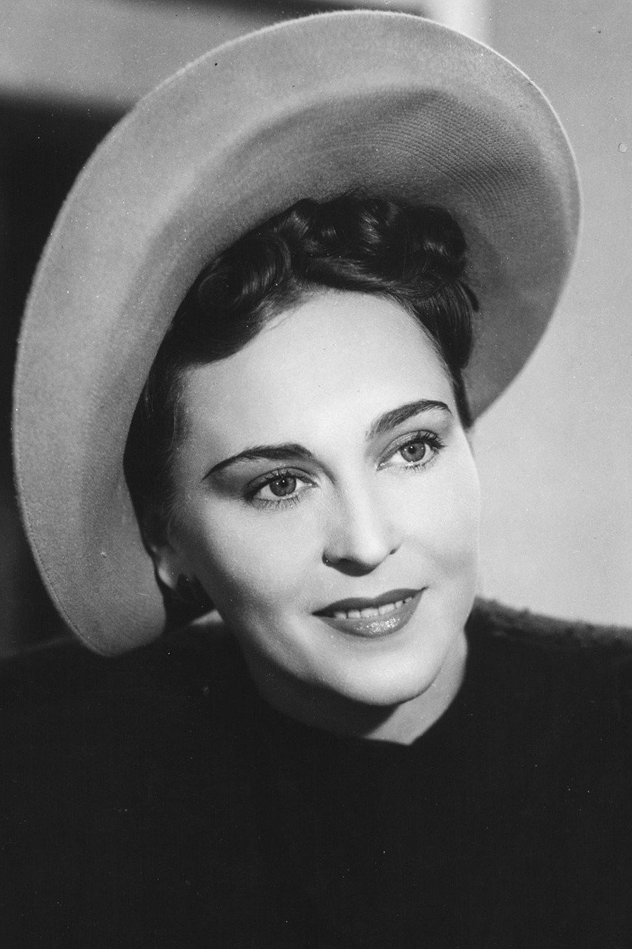 Zita Kabátová as Pepička Kalašová in To byl český muzikant