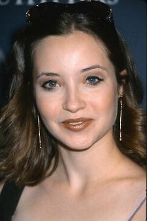 Olivia Friedman as Kelly Sims Williams in Any Day Now