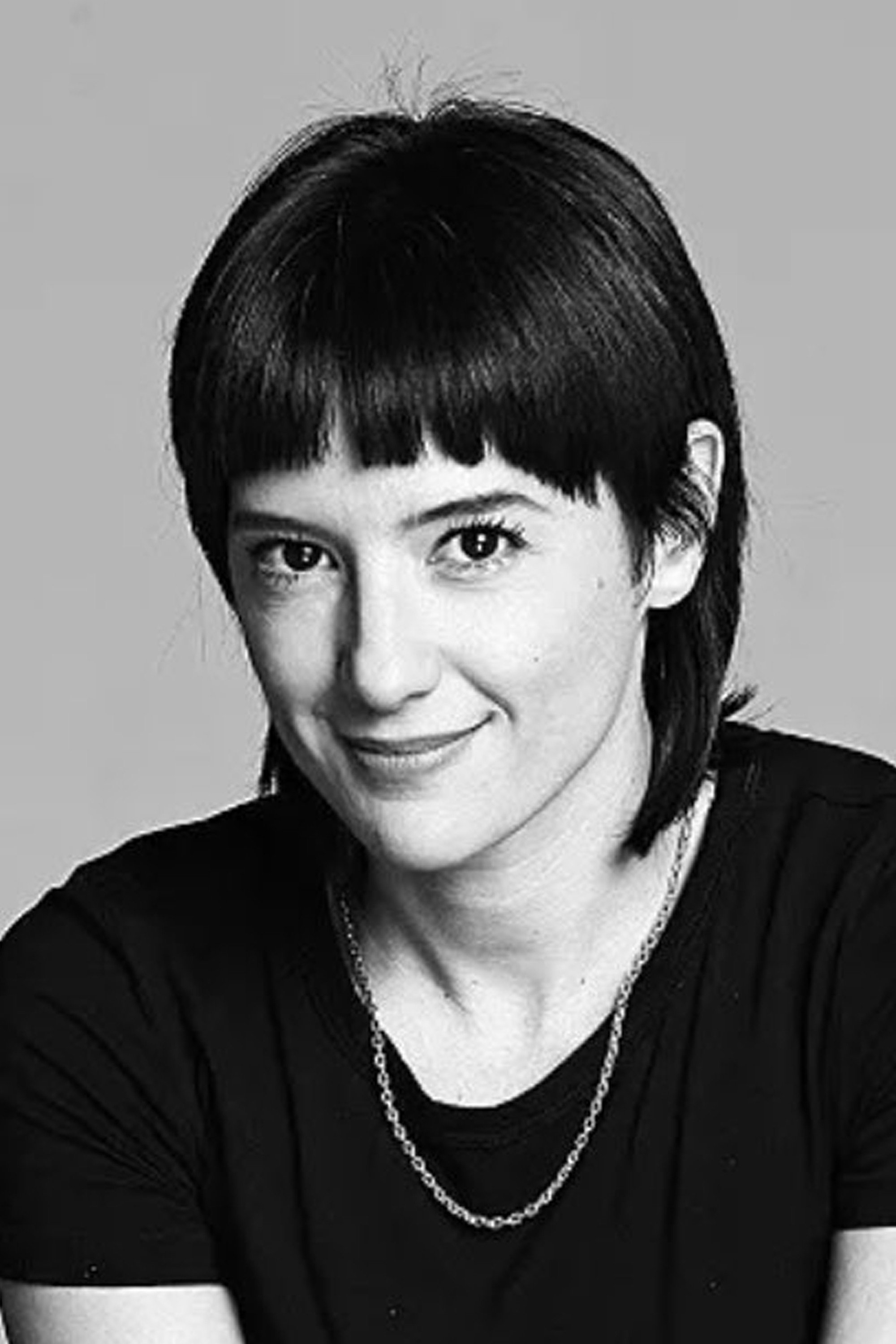 Malena Pichot as Norma in Por ahora