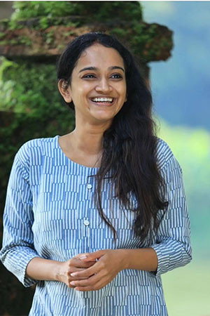Unnimaya Nalappadam as Nisha in Pariwar