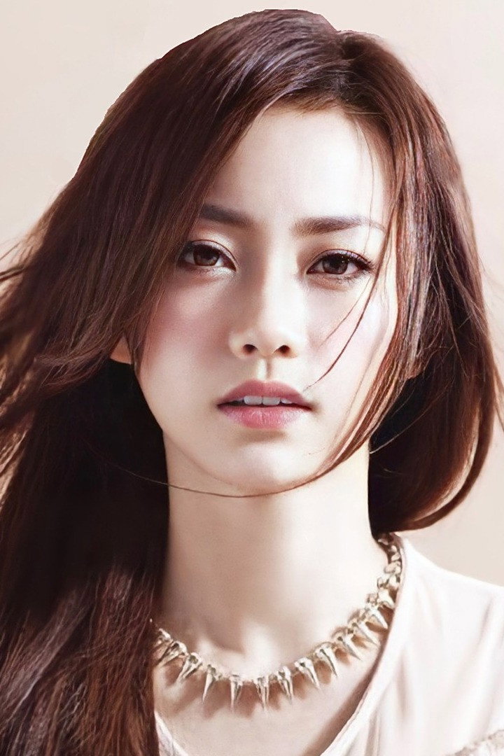 楊愛瑾 as Yun in The Forbidden City