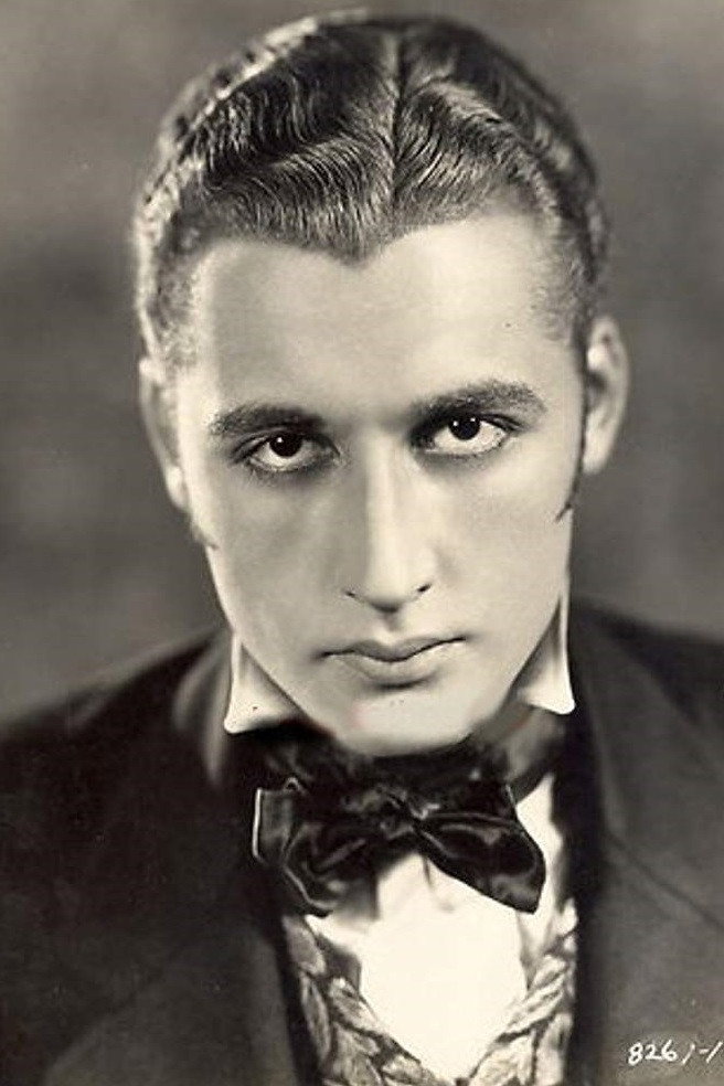 Youcca Troubetzkov as René de Thierrache in L'épervier