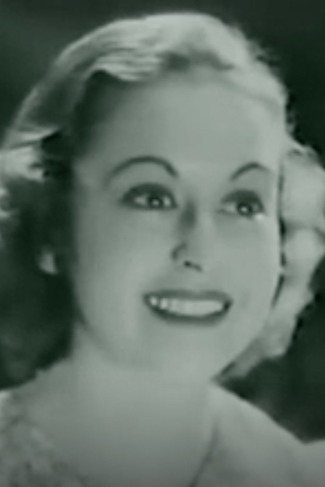 Catherine Cotter as Bess Preston in Sundown Saunders