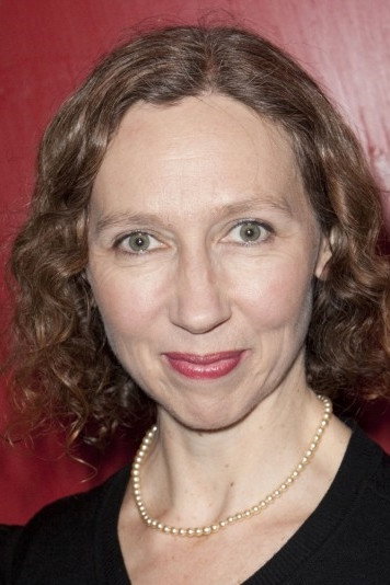 Amanda Hadingue as Louise in National Theatre Live: Top Girls