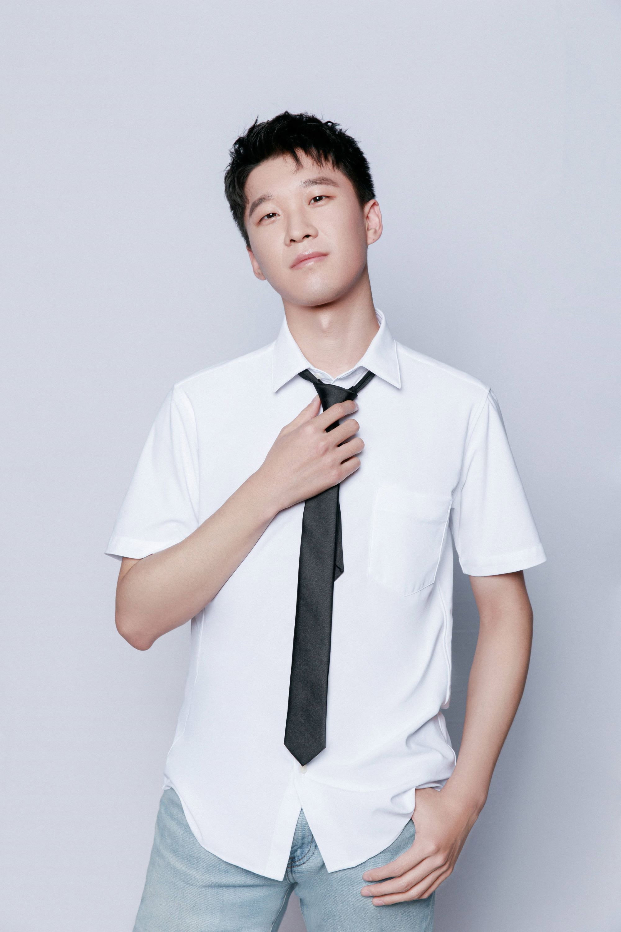 言灵 as Cheng Yixie (voice) in The Spirealm