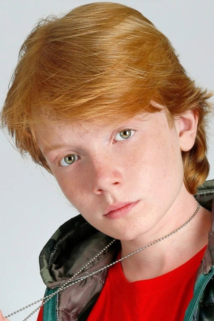 Fabrício Gabriel as Franjinha in Franjinha e Milena em Busca da Ciência