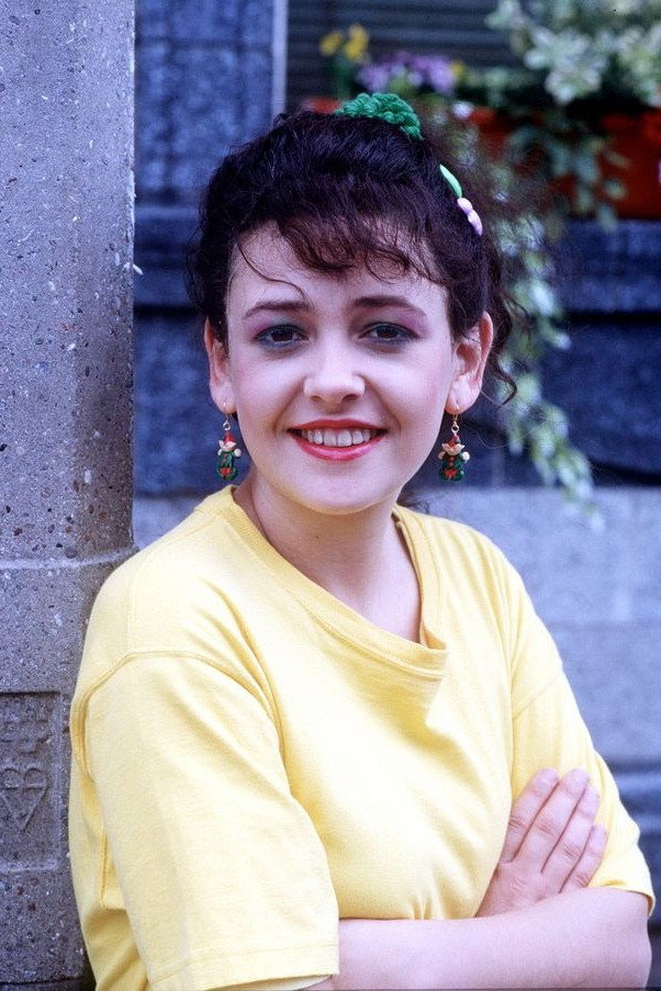 Emma Wray as Donna in My Wonderful Life