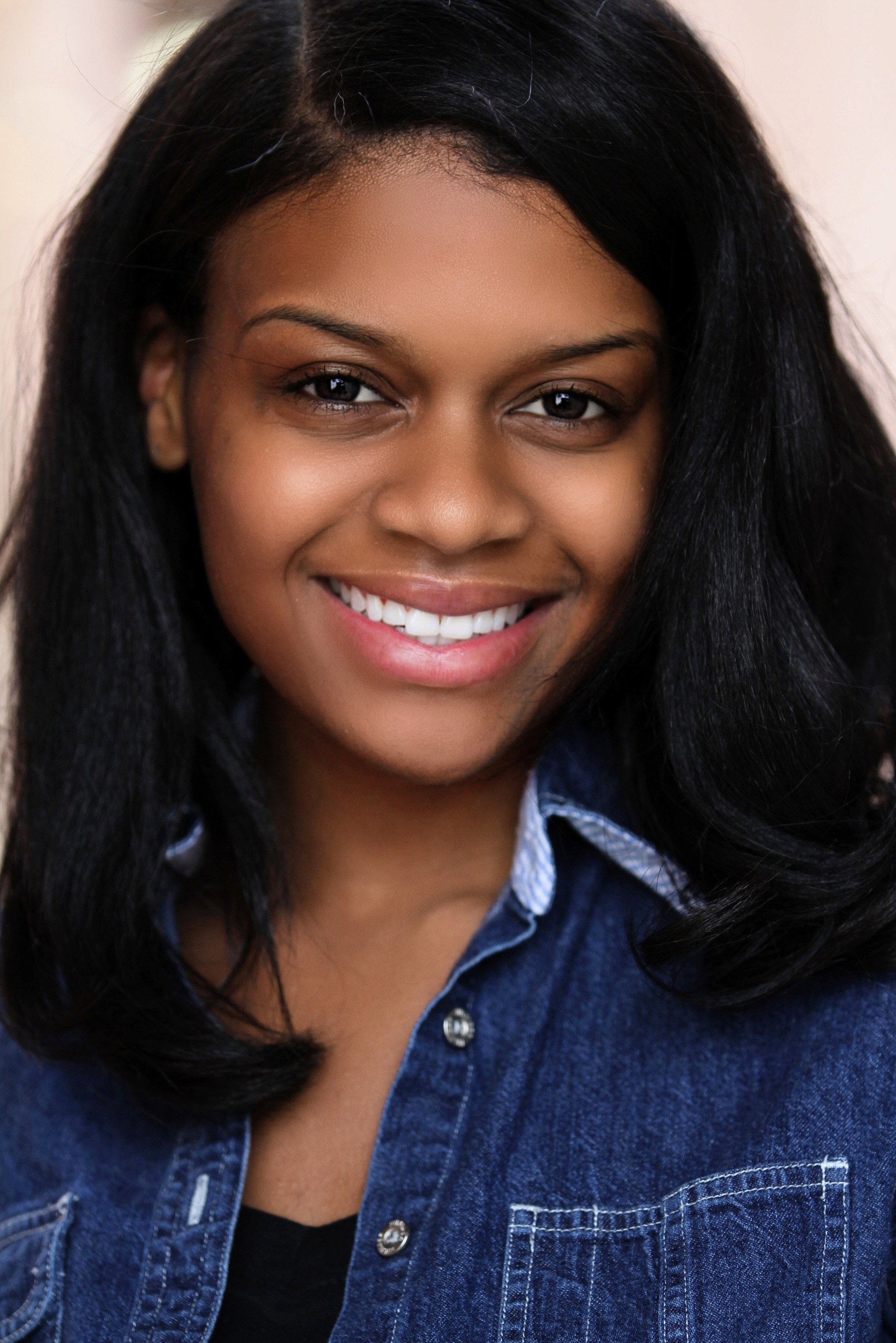 Dhakirah Darrell as Phyllis in Sweet Conversation