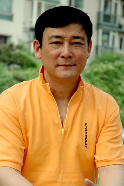 He Qiang as Wei Zhidong in My Boyfriend is an Auxiliary Police Officer