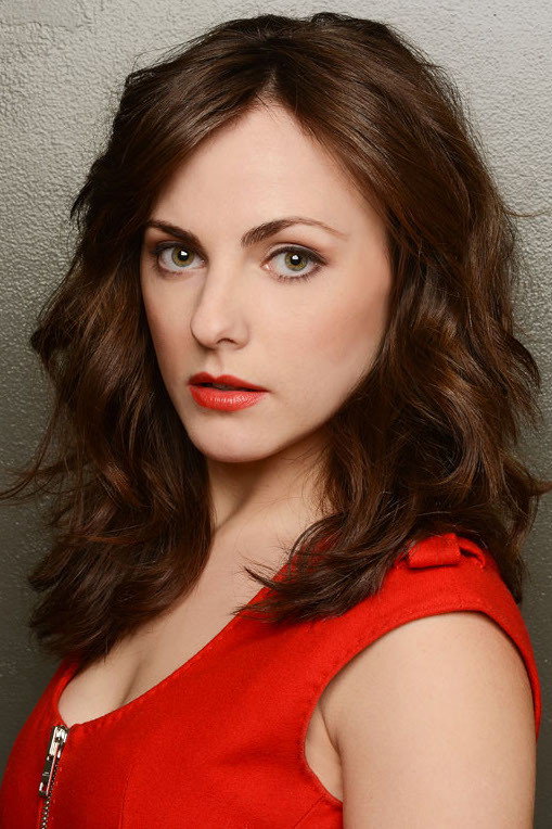 Georgina Reilly as Sabrina Reynolds in The L.A. Complex