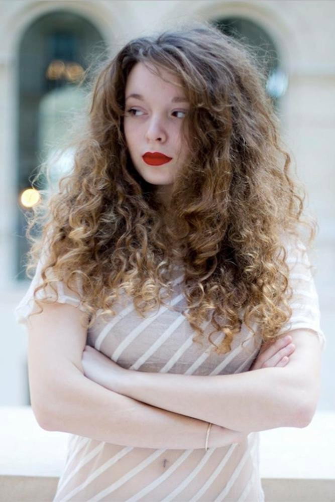 Cosima Bevernaege as Armande Béjard in Brûlez Molière !