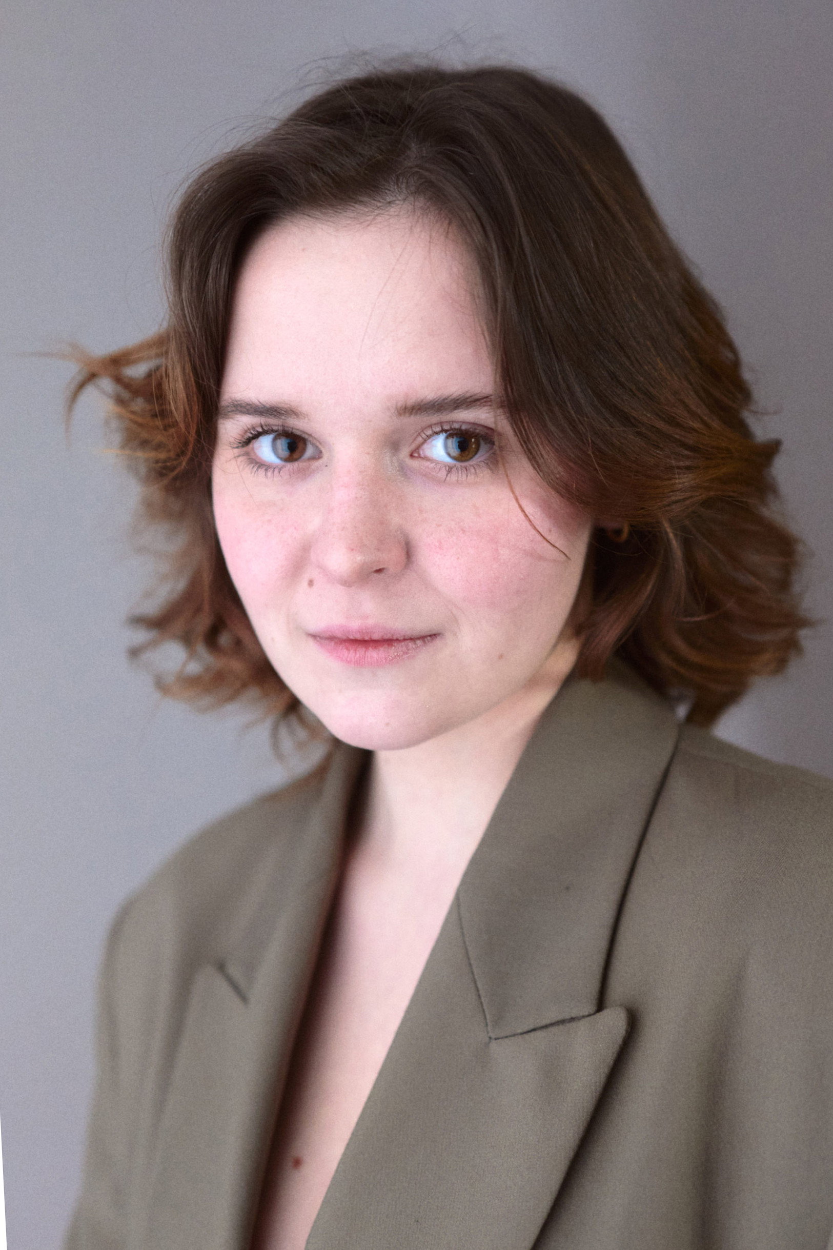 Karolína Lea Nováková as Zdena Mašínová in Brothers