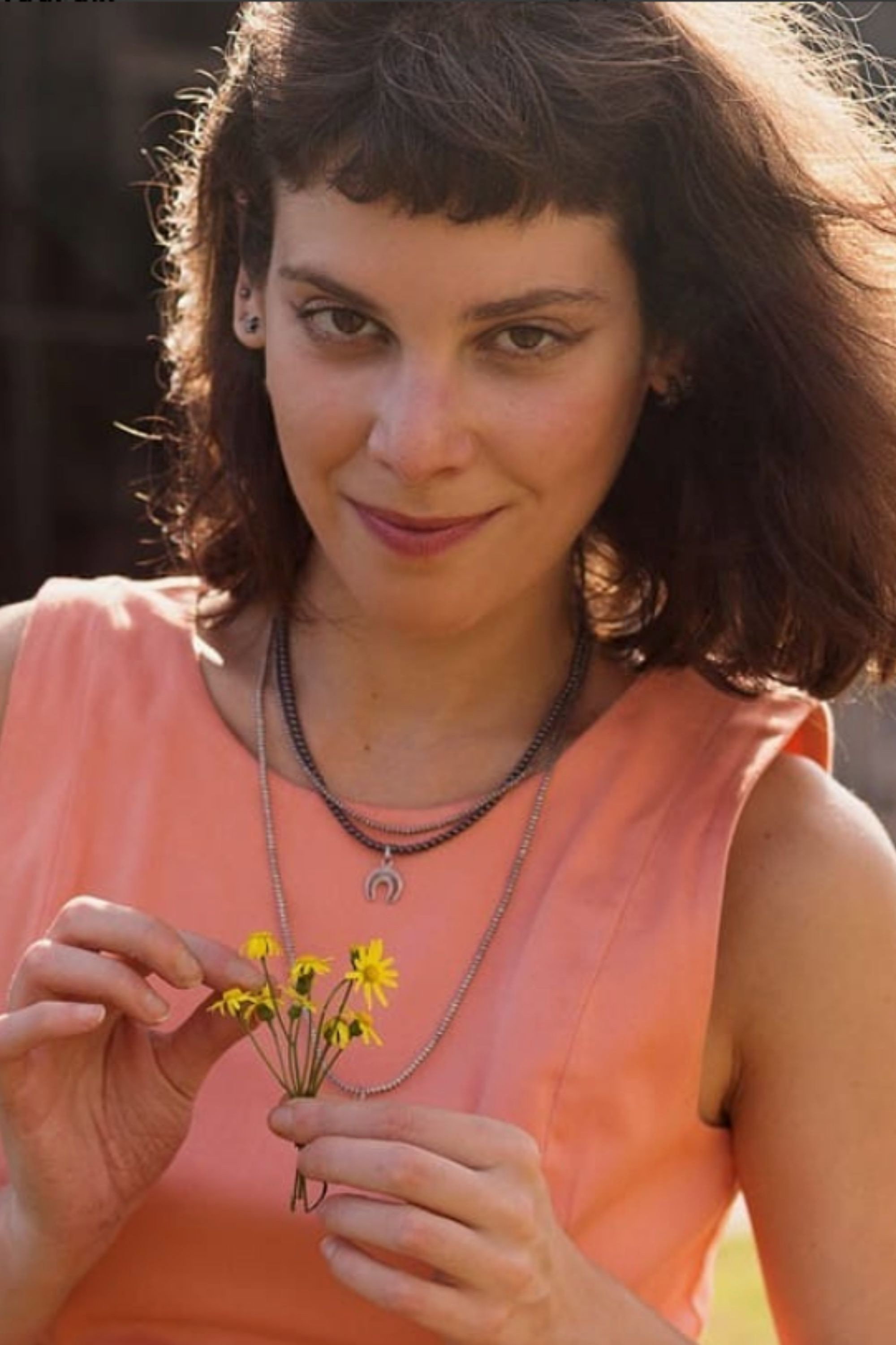 Lara Del'arco as Catarina in A Velha Lei do Novo Faroeste