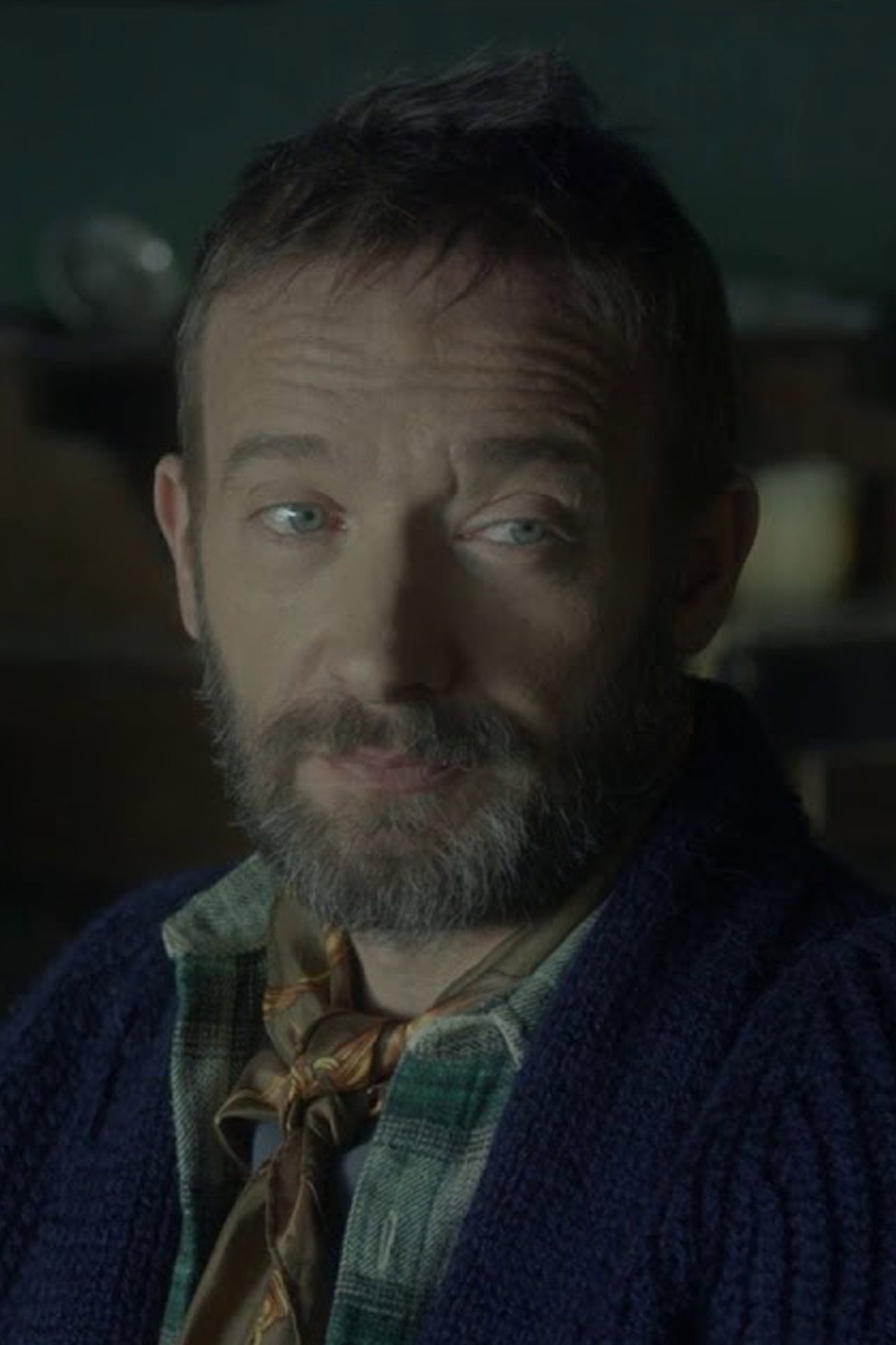 Pablo Limarzi as Héctor Zamorano in Bajo la corteza