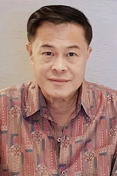 สุรพล พูนพิริยะ as Sophon in Motel Mist