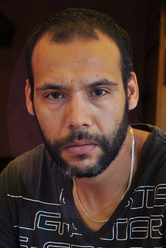 Tarik Rmili as Bilal in Dieciocho