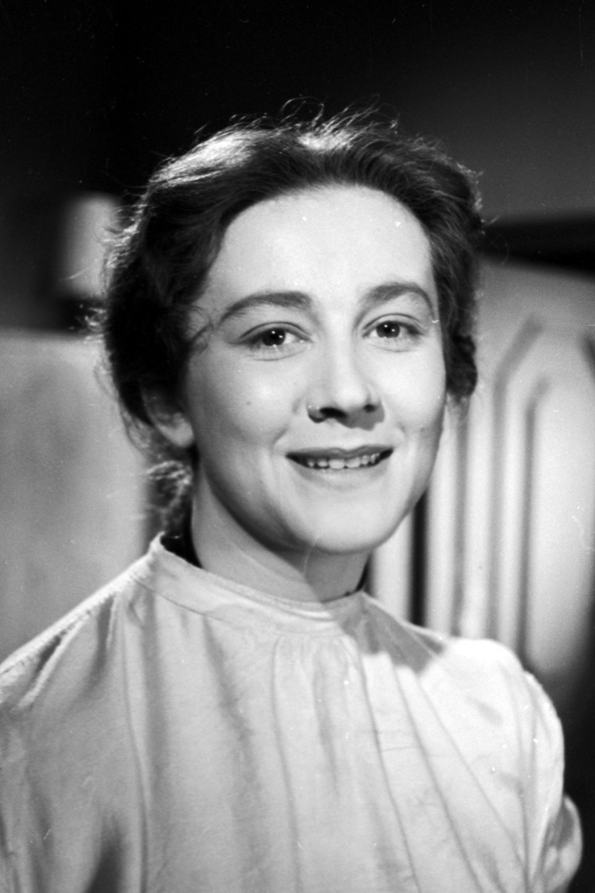 Izabela Olszewska as Szymon's mother in Do domu
