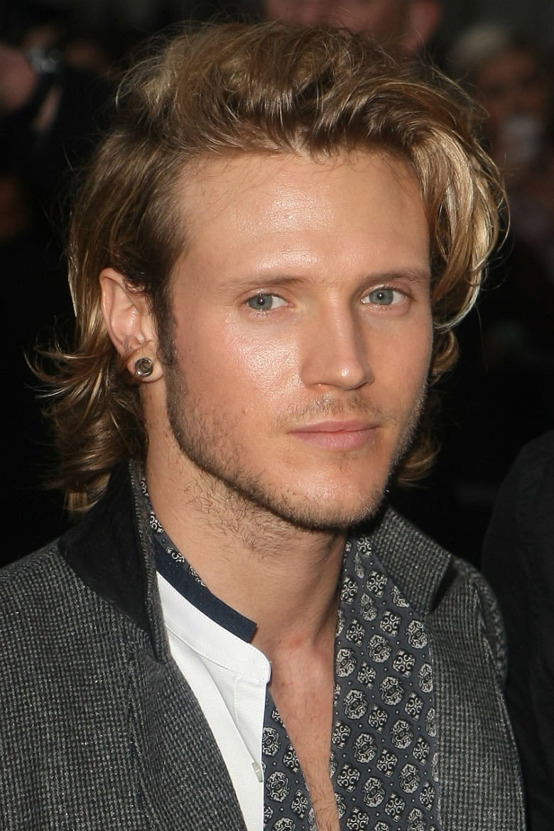 Dougie Poynter as Alex in Kat and the Band