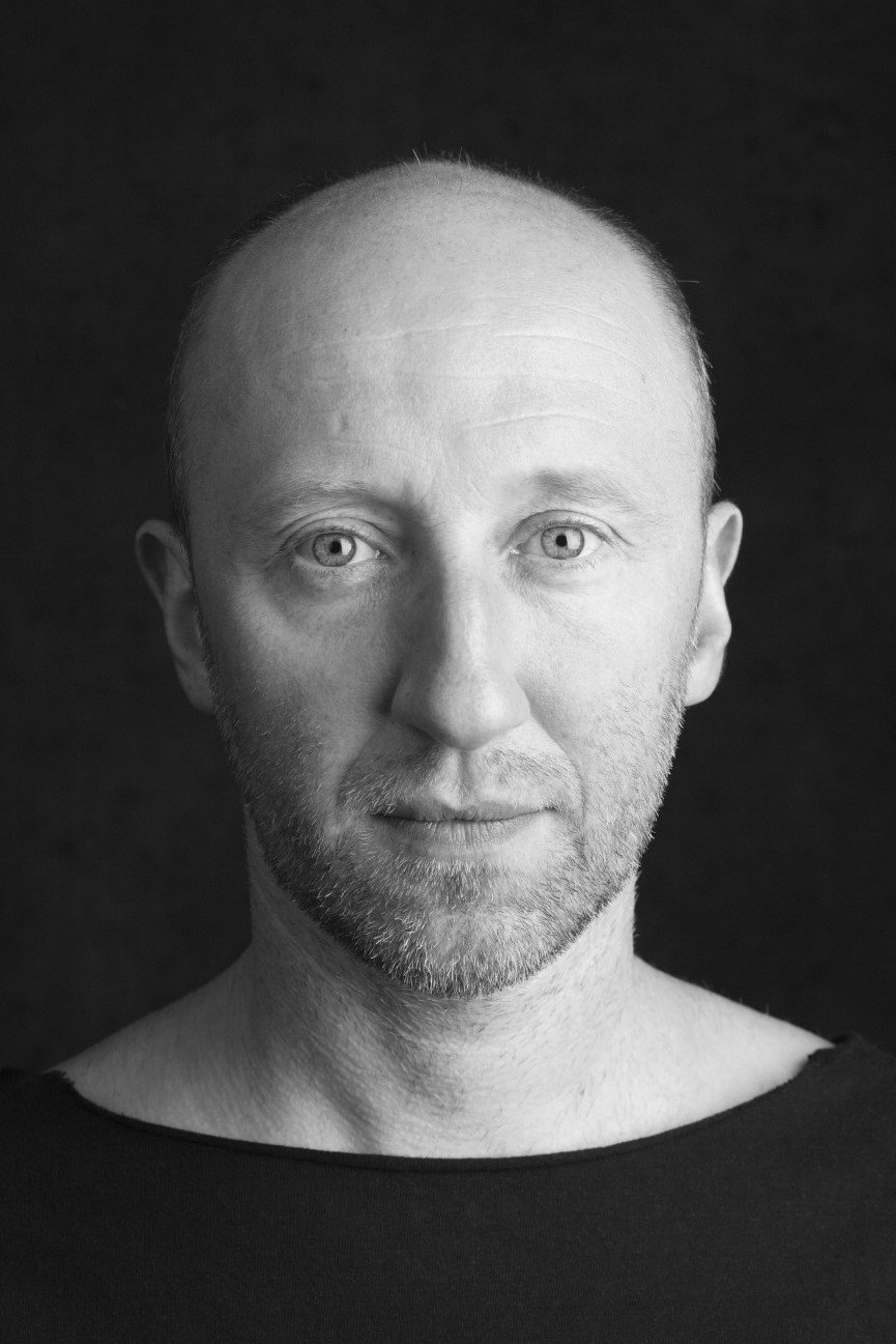 Cezary Kosiński as Jerzy/Jerry in How to Get Rid of Cellulite