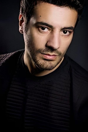 Fatih Murat Teke as İmam Emir in Kendimize Doğru