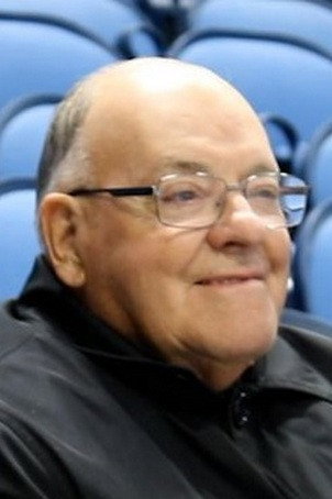 Scotty Bowman as self in Farewell From Moscow