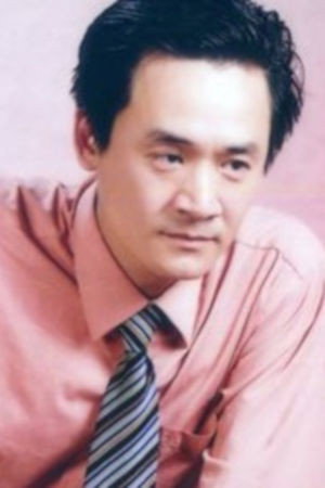 Hoàng Thanh Dương as Ông Báu in Những nẻo đường gần xa