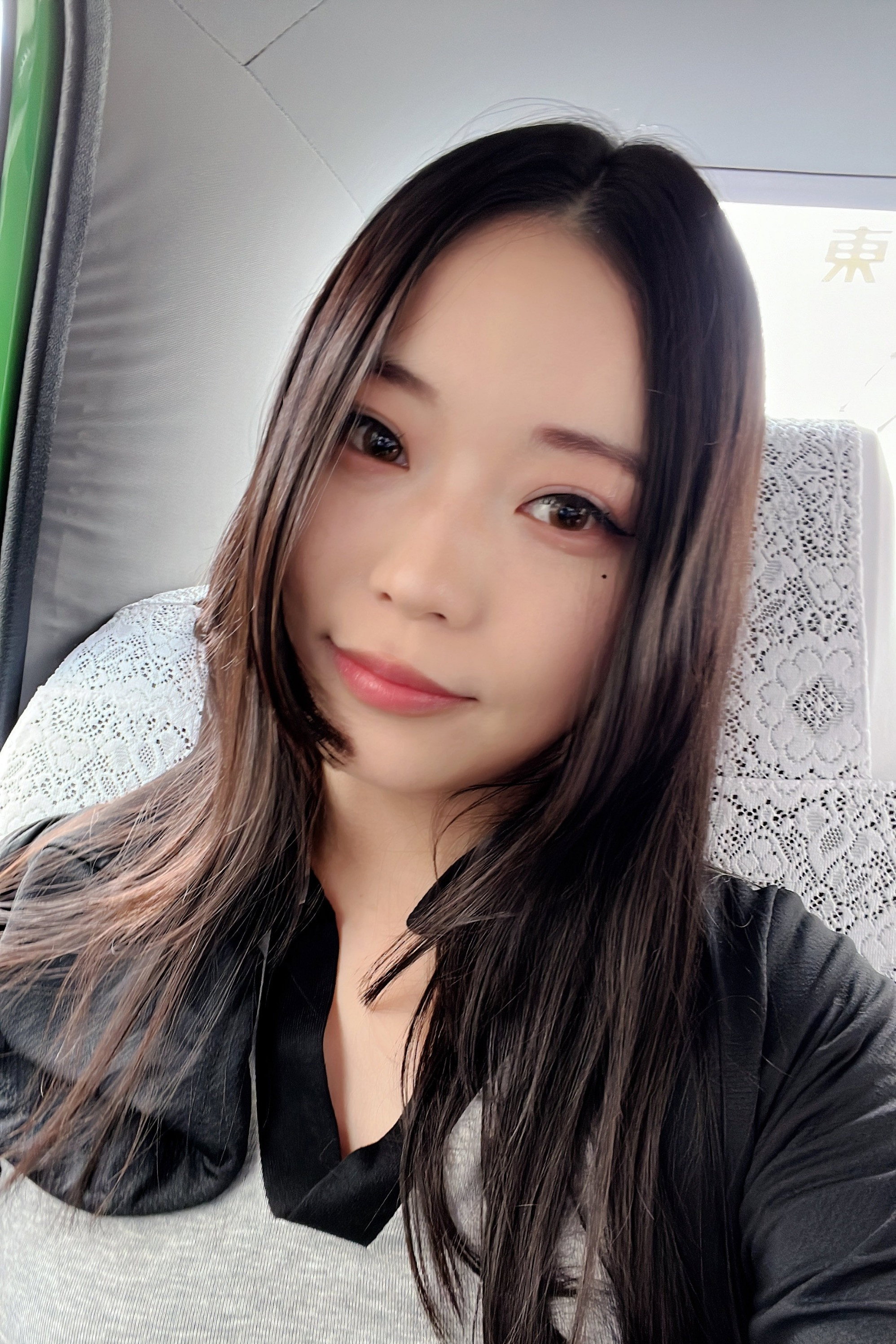 Gomi Moyuru as Koharu Nakano in Saaya & Koharu