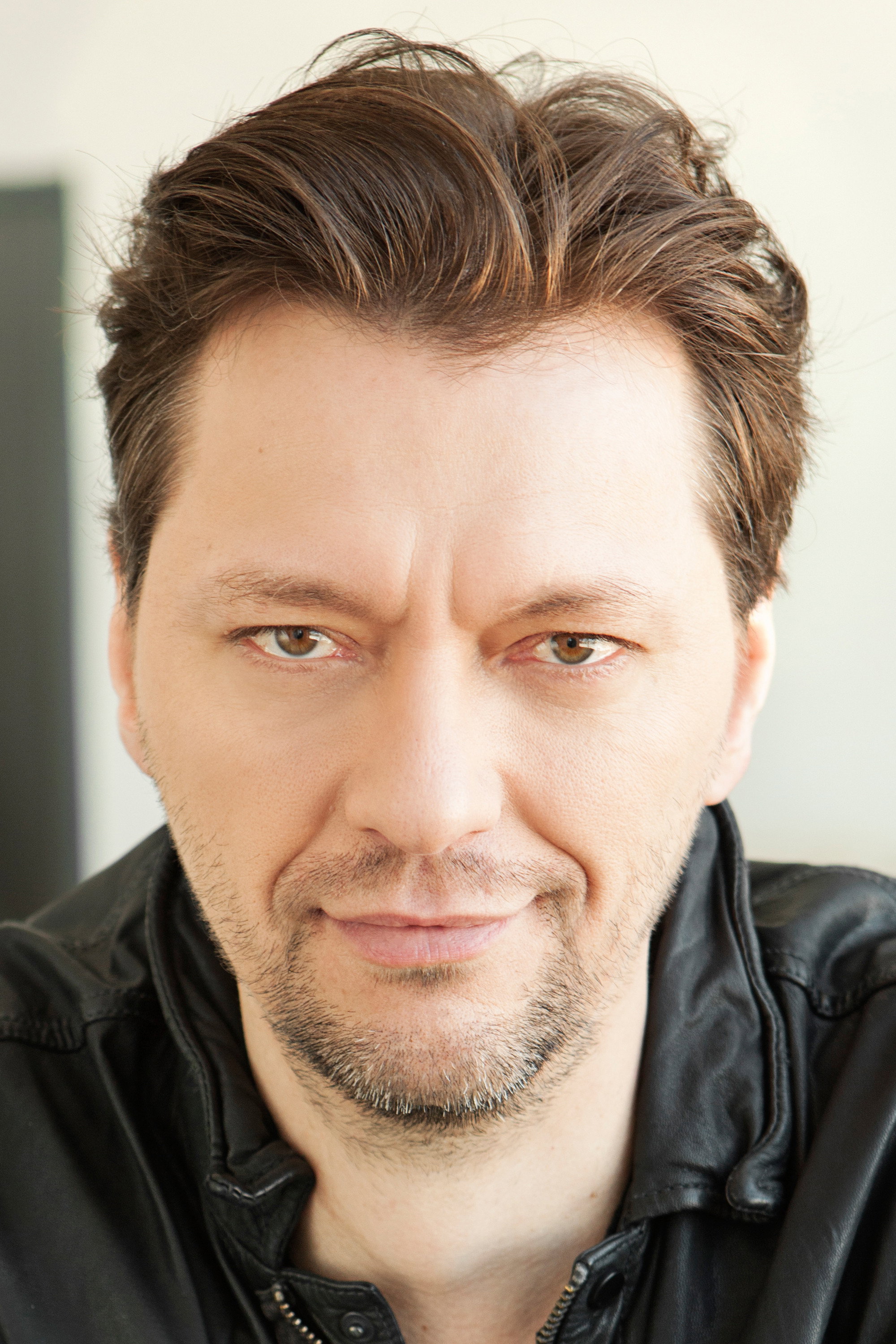 Hugo Giroux as Jean Lesage in Le gangster et le ministre