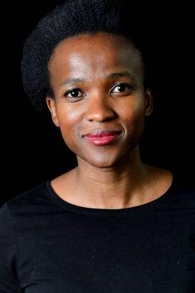 Sibulele Gcilitshana as Francina in Mr Easy Loo