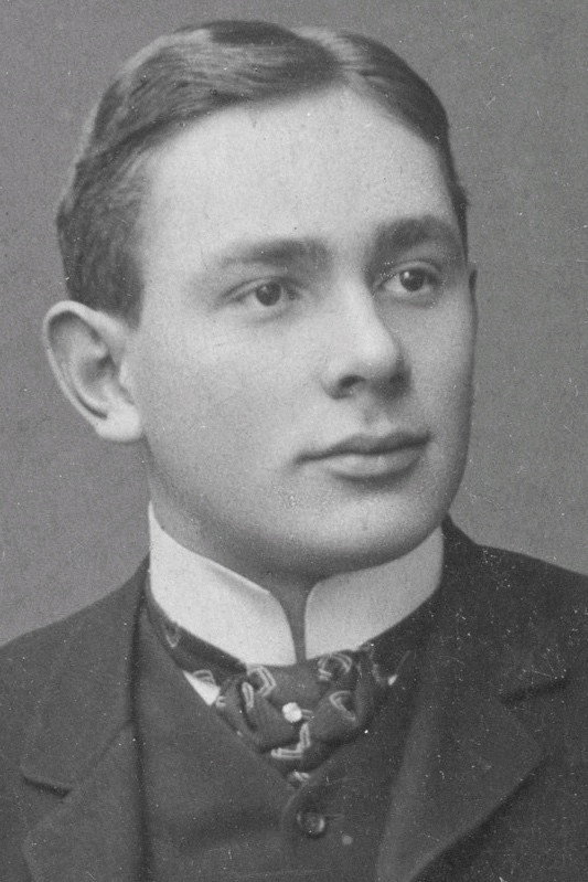 Georg Grönroos as Inn keeper in Halfbreed
