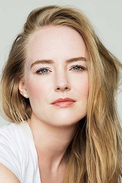 Mandi Nicholson as Tracy in Queen of the Morning Calm