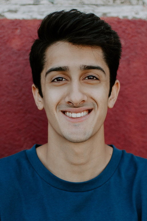 Nabeel Muscatwalla as Omid in Sisters